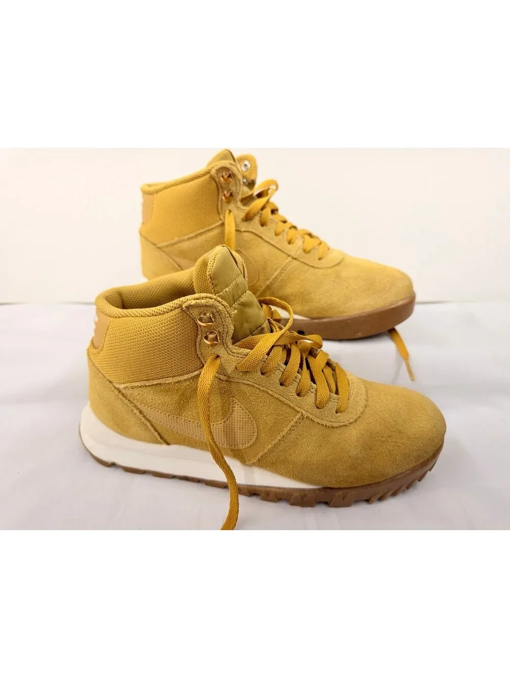 Nike Hoodland Suede Haystack Boots Gum Light Brown 654888-727 | Men's Size 8